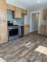 75 Boynton St, Unit 2 in Manchester, NH - Building Photo