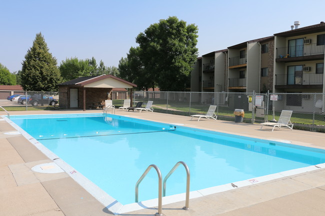 South Pointe in Fargo, ND - Foto de edificio - Building Photo