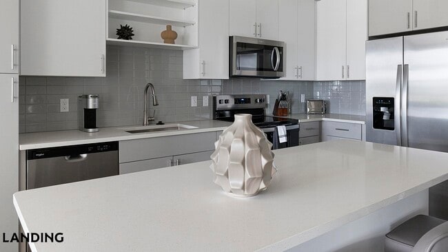 4902 Cosmos Cir, Unit 306 in Wimauma, FL - Foto de edificio - Building Photo