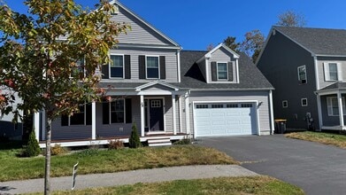 38 Gristmill Ln in Scarborough, ME - Building Photo - Building Photo