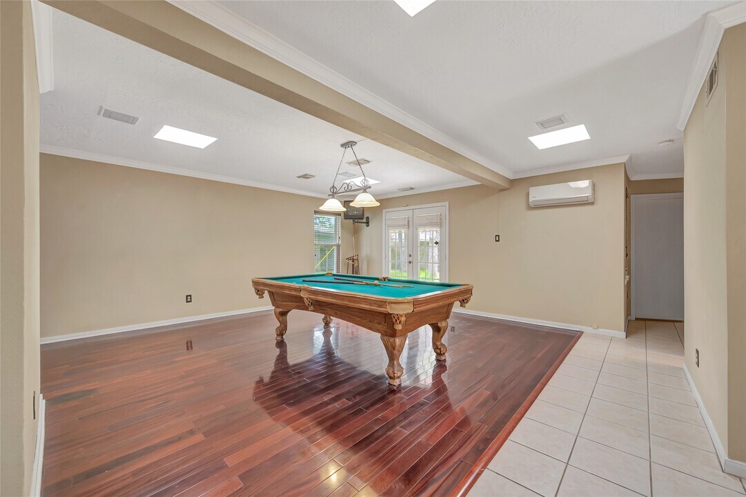 1710 San Sebastian Ln in Houston, TX - Foto de edificio