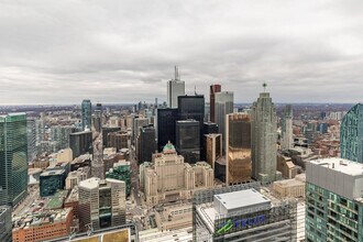 19 Grand Trunk Crescent in Toronto, ON - Building Photo - Building Photo