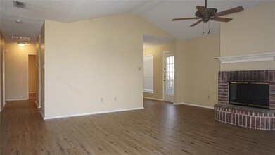 4001 Staghorn Cir N in Fort Worth, TX - Building Photo - Building Photo