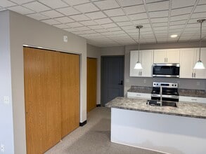 3776 E Hammond Ave in Cudahy, WI - Building Photo - Building Photo