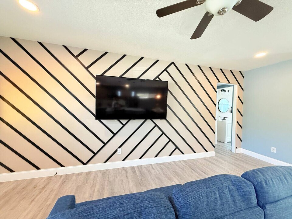 3120 Drake Dr in Orlando, FL - Building Photo