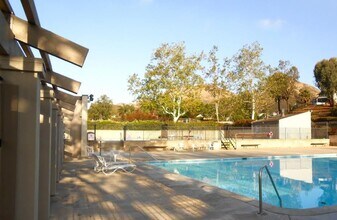 660 Martinique Pl in Thousand Oaks, CA - Building Photo - Building Photo