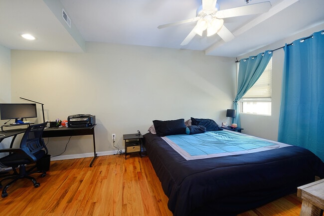 920 Jefferson St, Unit 305 in Hoboken, NJ - Foto de edificio - Building Photo