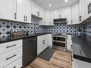 3421 Park Blvd, Unit 401 in San Diego, CA - Building Photo - Building Photo