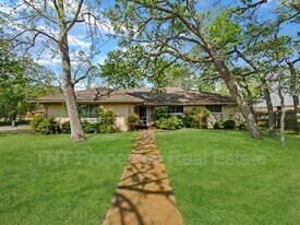 1201 Neal Pickett Dr in College Station, TX - Building Photo