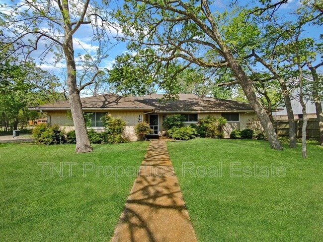 1201 Neal Pickett Dr