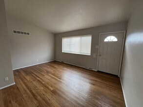 9005 Olive Blvd-Unit -9005-B Olive in Olivette, MO - Building Photo - Building Photo