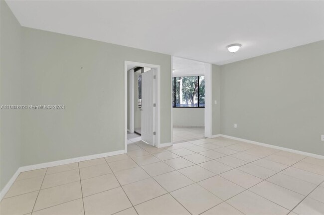 8335 SW 152nd Ave in Miami, FL - Building Photo - Building Photo