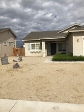 274 Fallen Leaf Ln in Fernley, NV - Building Photo - Building Photo