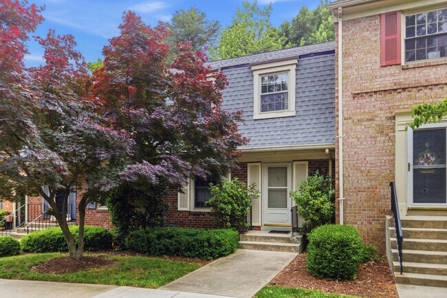property at 5918 Westchester Park Dr