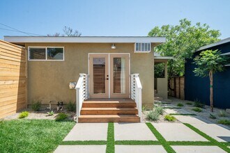 2320 Alta St in Los Angeles, CA - Building Photo - Building Photo