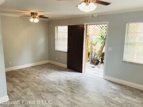 605 92nd Ave N in St. Petersburg, FL - Building Photo - Building Photo