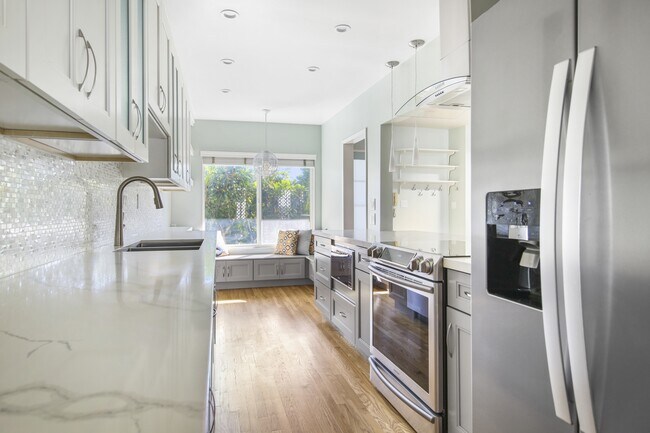 1020 19th St, Unit 5 in Santa Monica, CA - Building Photo - Building Photo