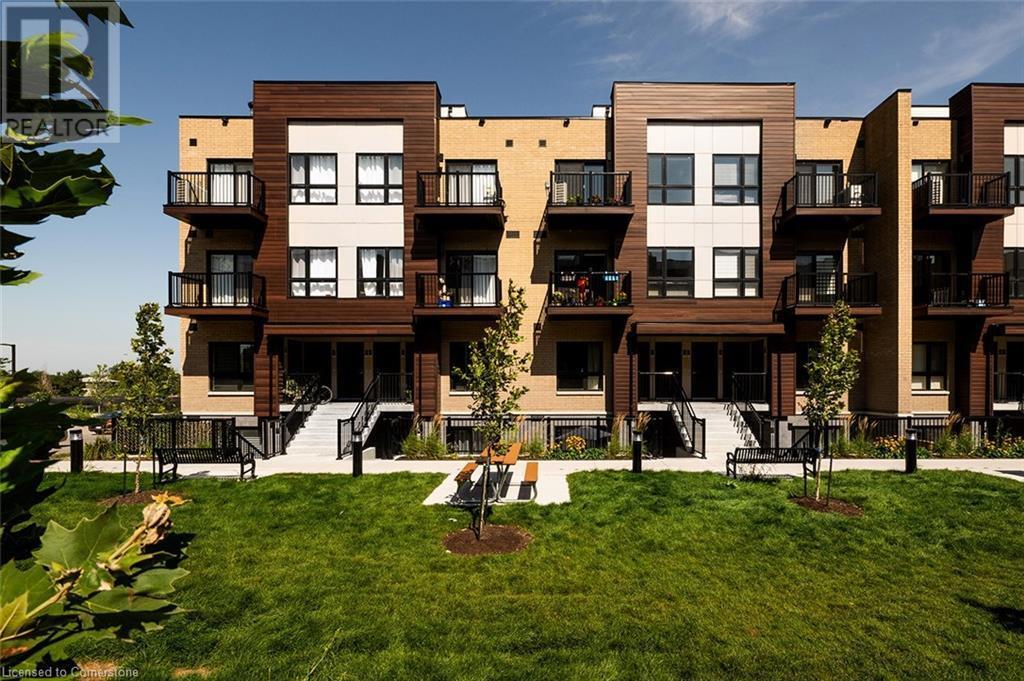 40 Palace St in Kitchener, ON - Building Photo