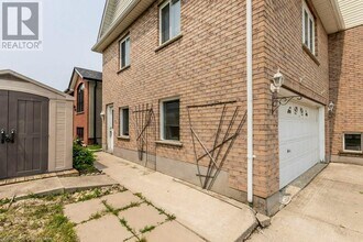 3 Colyer Pl in Kitchener, ON - Building Photo - Building Photo