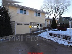 301 E McArthur St in Appleton, WI - Building Photo