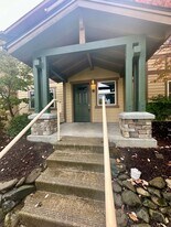 226 Grant St in Ashland, OR - Building Photo