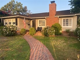 4125 Bakman Ave, Unit 739 in Los Angeles, CA - Building Photo