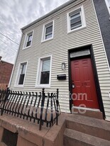 28 Caroline St in Lancaster, PA - Building Photo