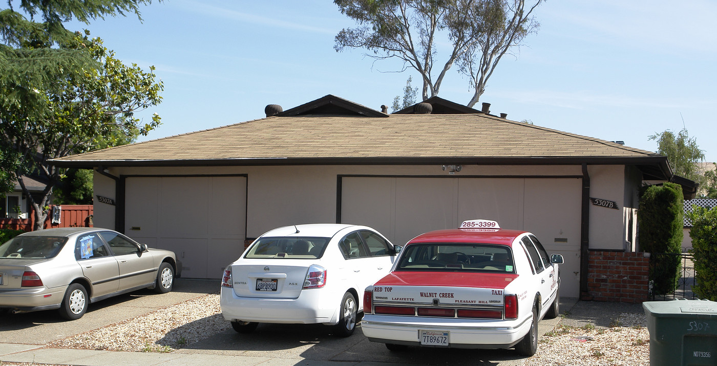 5307A-5307B Park Highland Blvd in Concord, CA - Building Photo