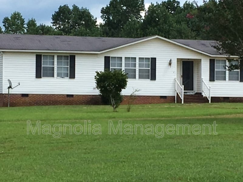 146 Indian Dr in Norlina, NC - Building Photo