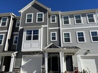 2716 Burgundy Star Dr