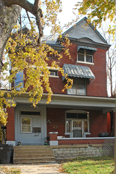 1121 Garvin Pl in Louisville, KY - Foto de edificio