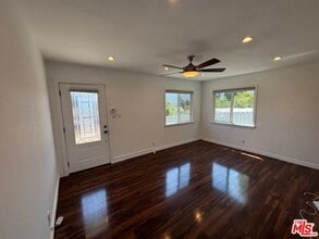 2535 Mary St in Montrose, CA - Building Photo - Building Photo