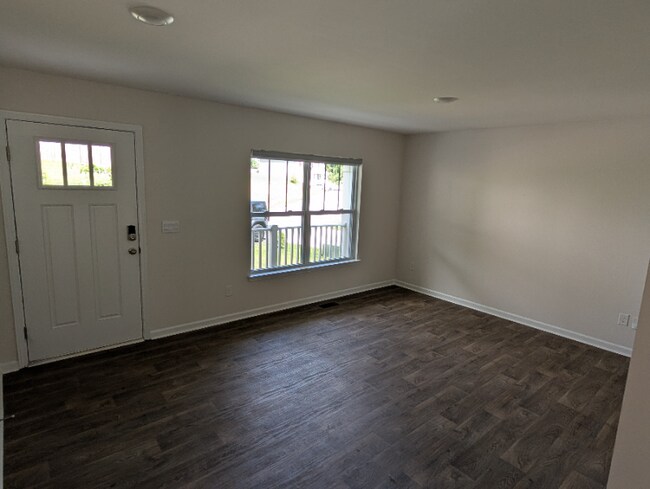 103 Colt St in Candler, NC - Foto de edificio - Building Photo