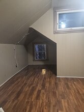 1662 Saint Agnes Ave, Unit 1ST FLOOR in Utica, NY - Building Photo - Building Photo