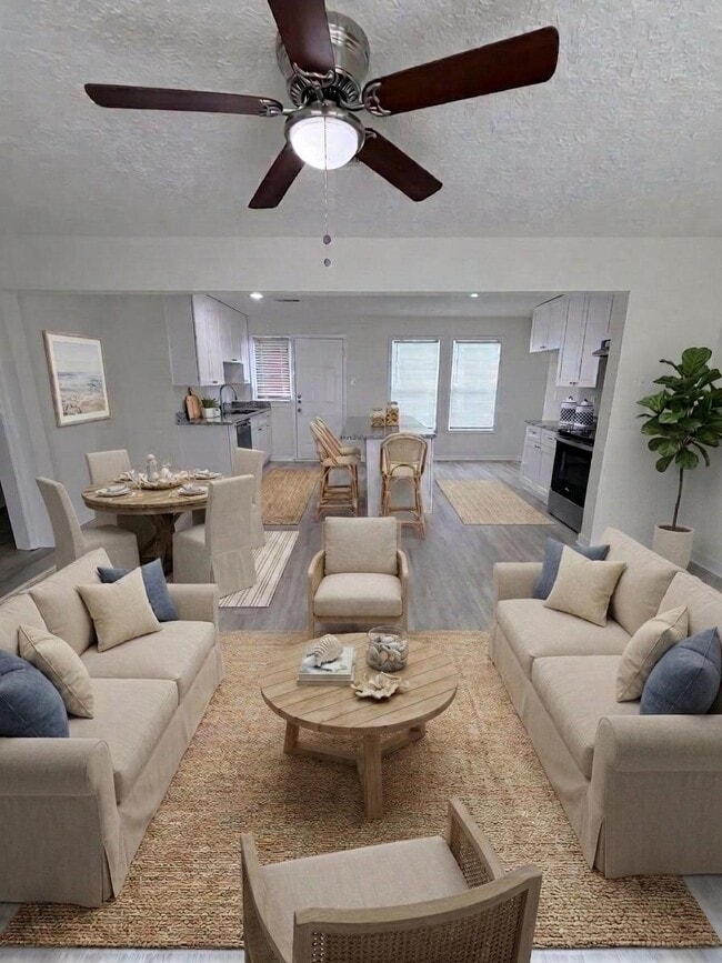 1112 3rd St in La Marque, TX - Building Photo - Building Photo