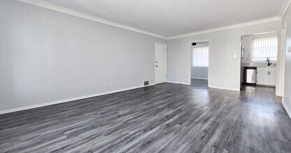 611 Levering Ave in Los Angeles, CA - Foto de edificio - Interior Photo