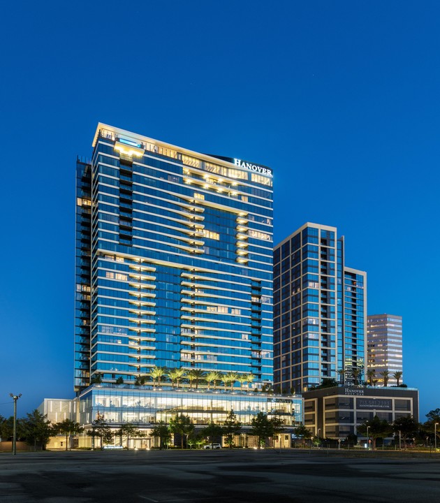 Hanover BLVD Place in Houston, TX - Building Photo