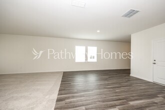 202 Wild Daisy Wy in La Vergne, TN - Building Photo - Building Photo