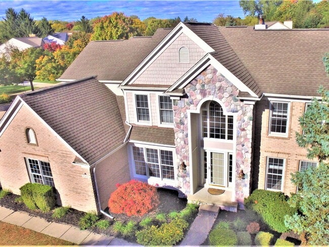 47498 Fox Run Dr in Canton Township, MI - Building Photo - Building Photo