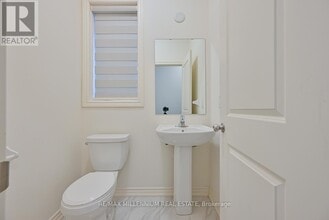 92 Adventura Rd in Brampton, ON - Building Photo - Building Photo