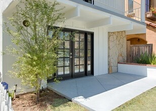 603 Begonia Ave in Newport Beach, CA - Building Photo - Building Photo