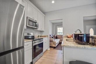 305 N Division St in Suffolk, VA - Building Photo - Building Photo