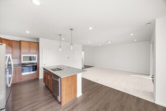 2412 Tailshot Rd in Naperville, IL - Building Photo - Building Photo
