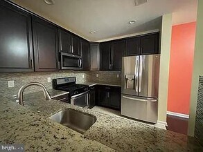 1047 Halifax Pl in Trenton, NJ - Building Photo - Building Photo