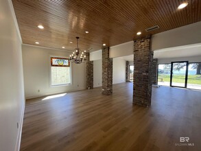 16613 Scenic Hwy 98 in Fairhope, AL - Building Photo - Building Photo