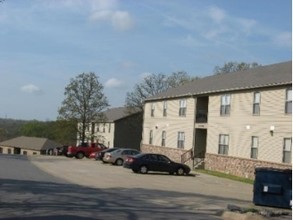 Springvale Apartments in North Little Rock, AR - Building Photo - Building Photo