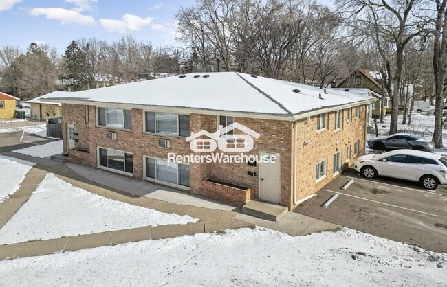 property at 5500 N Bryant Ave