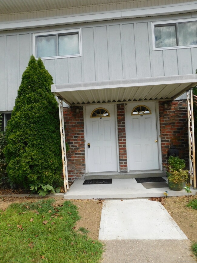 property at 19 Denlar Dr