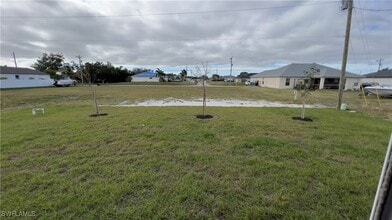 2426 Santa Barbara Blvd N in Cape Coral, FL - Building Photo - Building Photo