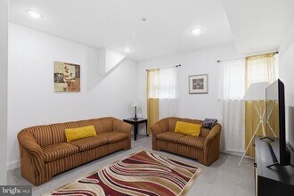 925 N Broad St in Philadelphia, PA - Building Photo - Building Photo